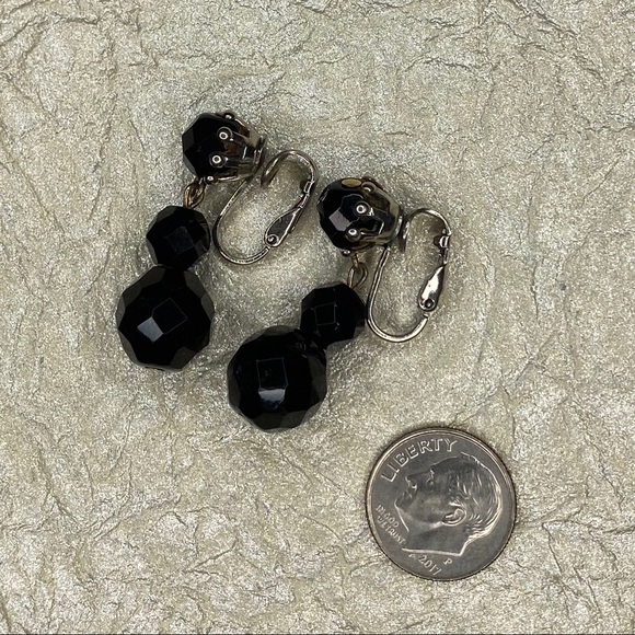 Vintage Black 3 Bead Clip On Earrings - Picture 5 of 5